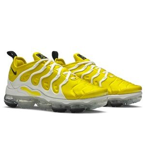 VaporMax Plus Sneakers